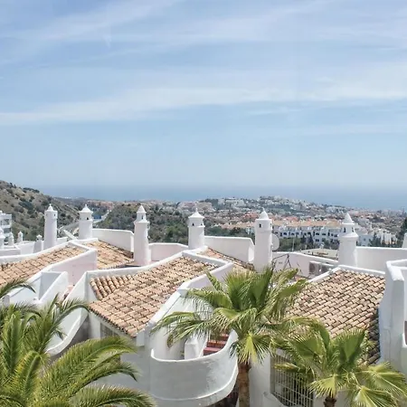 2 Bedroom Amazing Apartment In Calahonda Sitio de Calahonda Extérieur photo